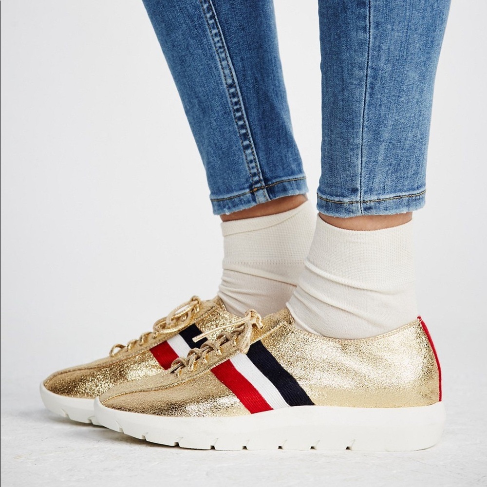 Get in Motion Sneaker